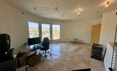 LAS CAÑADAS CASA EN VENTA CON HERMOSA VISTA A 3 MIN DEL COLEGIO