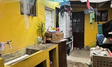 2 OLD HOUSE WITH HUGE GARDEN