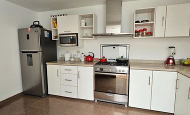 En Venta Casa En Esquina Dentro De Condominio Privado En Campiña De Moche (aipanaque)