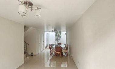 En Venta Casa En Esquina Dentro De Condominio Privado En Campiña De Moche (aipanaque)