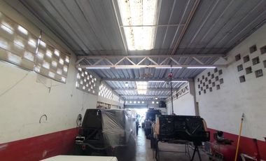 EN VENTA (TALLER, OFICINA Y DEPARTAMENTO)