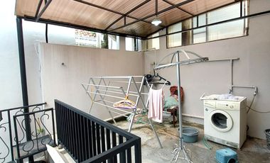 Rumah Hook Mewah di Merapi Regency dekat Jalan Kaliurang