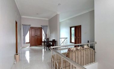 Rumah Hook Mewah di Merapi Regency dekat Jalan Kaliurang
