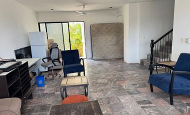 EN VENTA VILLA DE 3 NIVELES EN ACAPULCO TRADICIONAL ENTRE AVENIDA COSTERA MIGUEL ALEMAN Y LA QUEBRADA