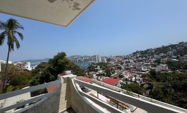 EN VENTA VILLA DE 3 NIVELES EN ACAPULCO TRADICIONAL ENTRE AVENIDA COSTERA MIGUEL ALEMAN Y LA QUEBRADA