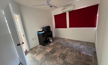 EN VENTA VILLA DE 3 NIVELES EN ACAPULCO TRADICIONAL ENTRE AVENIDA COSTERA MIGUEL ALEMAN Y LA QUEBRADA