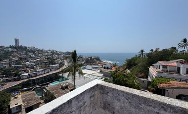 EN VENTA VILLA DE 3 NIVELES EN ACAPULCO TRADICIONAL ENTRE AVENIDA COSTERA MIGUEL ALEMAN Y LA QUEBRADA