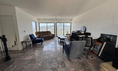 EN VENTA VILLA DE 3 NIVELES EN ACAPULCO TRADICIONAL ENTRE AVENIDA COSTERA MIGUEL ALEMAN Y LA QUEBRADA