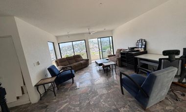 EN VENTA VILLA DE 3 NIVELES EN ACAPULCO TRADICIONAL ENTRE AVENIDA COSTERA MIGUEL ALEMAN Y LA QUEBRADA