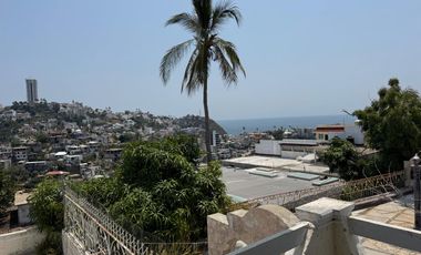 EN VENTA VILLA DE 3 NIVELES EN ACAPULCO TRADICIONAL ENTRE AVENIDA COSTERA MIGUEL ALEMAN Y LA QUEBRADA