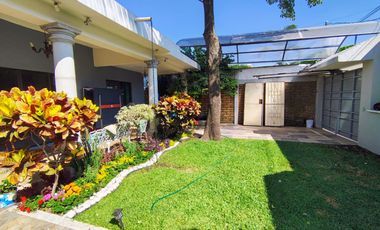 CASA DE UNA SOLA PLANTA EN GUACAMAYAS FRACCIONAMIENTO JUNTO AL RIO