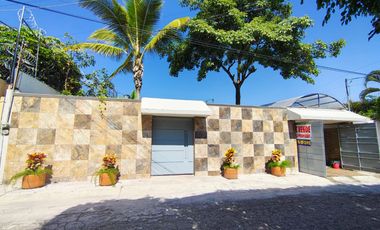 CASA DE UNA SOLA PLANTA EN GUACAMAYAS FRACCIONAMIENTO JUNTO AL RIO