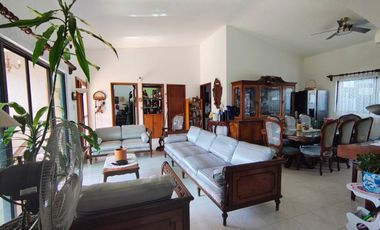 CASA DE UNA SOLA PLANTA EN GUACAMAYAS FRACCIONAMIENTO JUNTO AL RIO