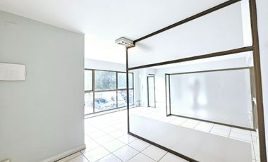 ARRIENDO DE OFICINA EN HUECHURABA,A MTS. DE FONTOVA, CON 1 EST.