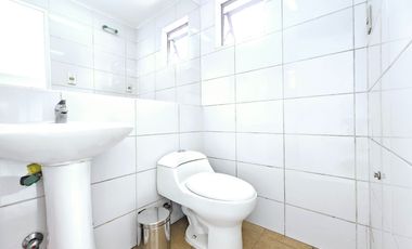 ARRIENDO DE OFICINA EN HUECHURABA,A MTS. DE FONTOVA, CON 1 EST.