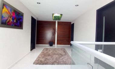 Casa zona diamante Metepec a una calle de galerías Metepec