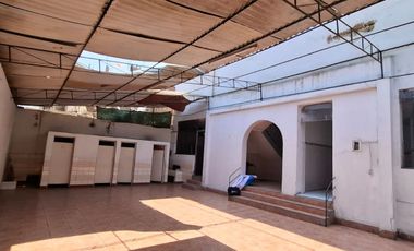 EN VENTA AMPLIA CASA EN VENTANILLA