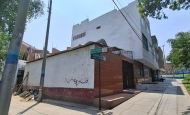 EN VENTA AMPLIA CASA EN VENTANILLA