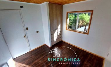 SE ARRIENDA ESPECTACULAR PARCELA CON 2 CASAS Y UN TALLER O ESPACIO MULTIFUNCIONAL