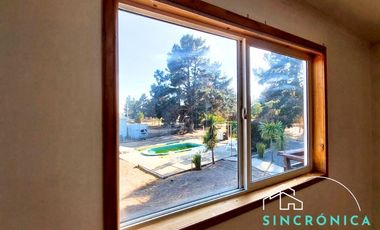 SE ARRIENDA ESPECTACULAR PARCELA CON 2 CASAS Y UN TALLER O ESPACIO MULTIFUNCIONAL