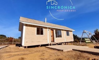 SE ARRIENDA ESPECTACULAR PARCELA CON 2 CASAS Y UN TALLER O ESPACIO MULTIFUNCIONAL