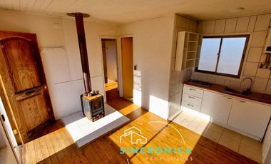 SE ARRIENDA ESPECTACULAR PARCELA CON 2 CASAS Y UN TALLER O ESPACIO MULTIFUNCIONAL