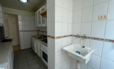 ARRIENDO DEPARTAMENTO FAMILIAR 2D 2B EN SECTOR RESIDENCIAL DE SANTIAGO CENTRO