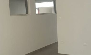 CASA EN VENTA SECTOR CARRETAS DETRAS CENTRO COMERCIAL PORTAL SHOPPING QUITO ECUADOR