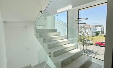 Hermosa casa moderna en venta en residencial en Metepec