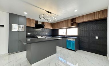 Hermosa casa moderna en venta en residencial en Metepec