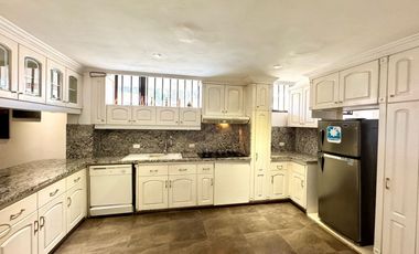 En Venta Departamento Dúplex en Cuenca Sector Zona Rosa