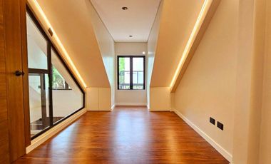 TOWNHOUSE FOR SALE in Parañaque City