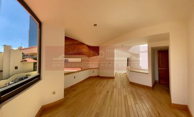 Gran casa en renta en condominio en Pico de Sorata, Jardines de la Montaña, CDMX.