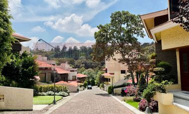 Gran casa en renta en condominio en Pico de Sorata, Jardines de la Montaña, CDMX.