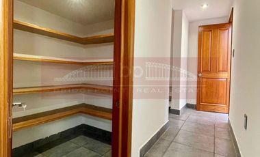 Gran casa en renta en condominio en Pico de Sorata, Jardines de la Montaña, CDMX.