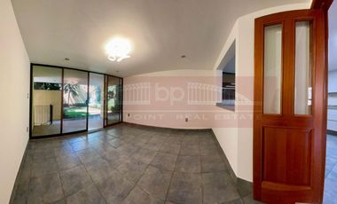 Gran casa en renta en condominio en Pico de Sorata, Jardines de la Montaña, CDMX.