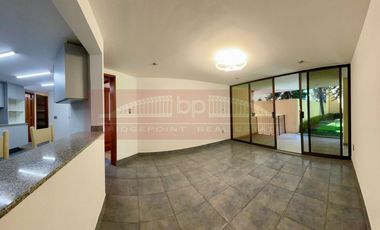 Gran casa en renta en condominio en Pico de Sorata, Jardines de la Montaña, CDMX.