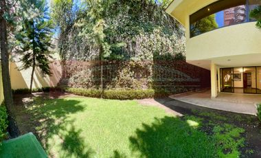Gran casa en renta en condominio en Pico de Sorata, Jardines de la Montaña, CDMX.