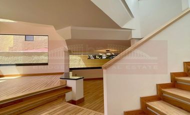 Gran casa en renta en condominio en Pico de Sorata, Jardines de la Montaña, CDMX.