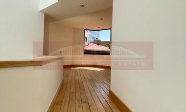 Gran casa en renta en condominio en Pico de Sorata, Jardines de la Montaña, CDMX.