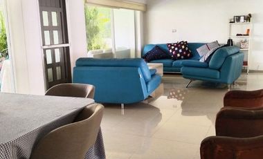 Casa de 4 recámaras en renta Cuernavaca, Xochitepec, Colinas de Santa Fe.