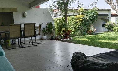 Casa de 4 recámaras en renta Cuernavaca, Xochitepec, Colinas de Santa Fe.