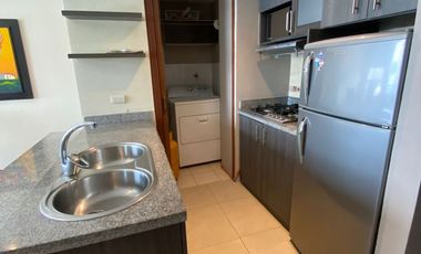 Suite Amoblada en Alquiler en la Urbanización Santa Cecilia en los Ceibos, 1 Habitación, 1 Baño, Parqueo, Seguridad, Norte de Guayaquil