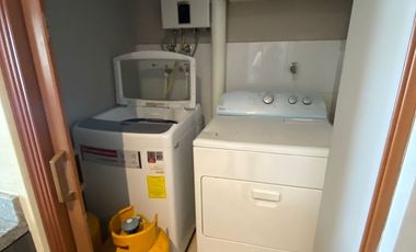 Suite Amoblada en Alquiler en la Urbanización Santa Cecilia en los Ceibos, 1 Habitación, 1 Baño, Parqueo, Seguridad, Norte de Guayaquil