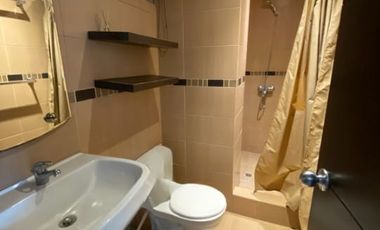 Suite Amoblada en Alquiler en la Urbanización Santa Cecilia en los Ceibos, 1 Habitación, 1 Baño, Parqueo, Seguridad, Norte de Guayaquil