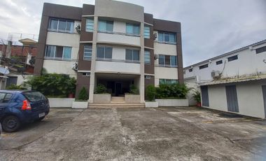 Suite Amoblada en Alquiler en la Urbanización Santa Cecilia en los Ceibos, 1 Habitación, 1 Baño, Parqueo, Seguridad, Norte de Guayaquil