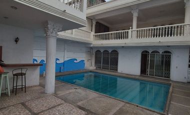 Inmueble en Alquiler cerca de la Universidad Facso, 3 Pisos, Piscina,  Garaje, Terrazas,  Balcones, Uso de Suelo Comercial,  Norte de Guayaquil.
