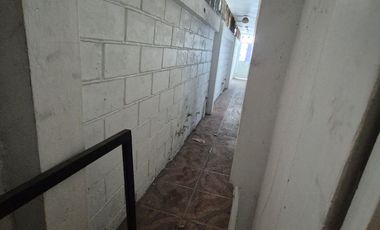 Inmueble en Alquiler cerca de la Universidad Facso, 3 Pisos, Piscina,  Garaje, Terrazas,  Balcones, Uso de Suelo Comercial,  Norte de Guayaquil.