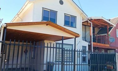 EN VENTA Amplia casa 115mts2  en Villarrica