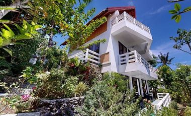 Oceanfront Oasis: Exclusive Villas with Stunning Beach Views